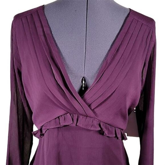 Q & A Los Angeles Pleated Plum Blouse Sz XS - Picture 5 of 11